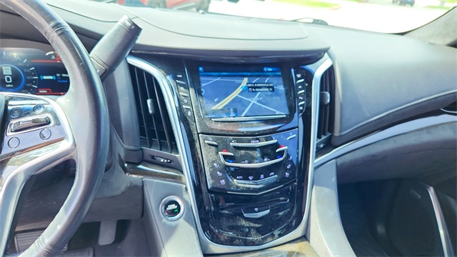 Vehicle image 18 of 35