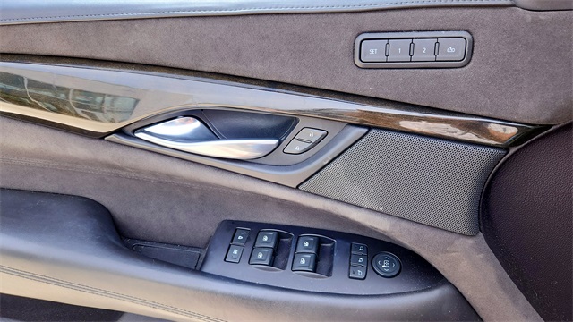 Vehicle image 19 of 35