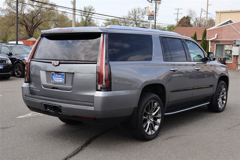 Vehicle image 3 of 45