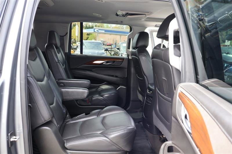 Vehicle image 15 of 45