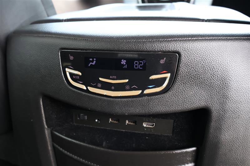 Vehicle image 17 of 45