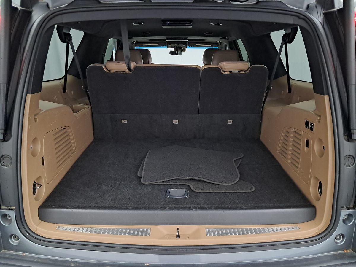 Vehicle image 49 of 57