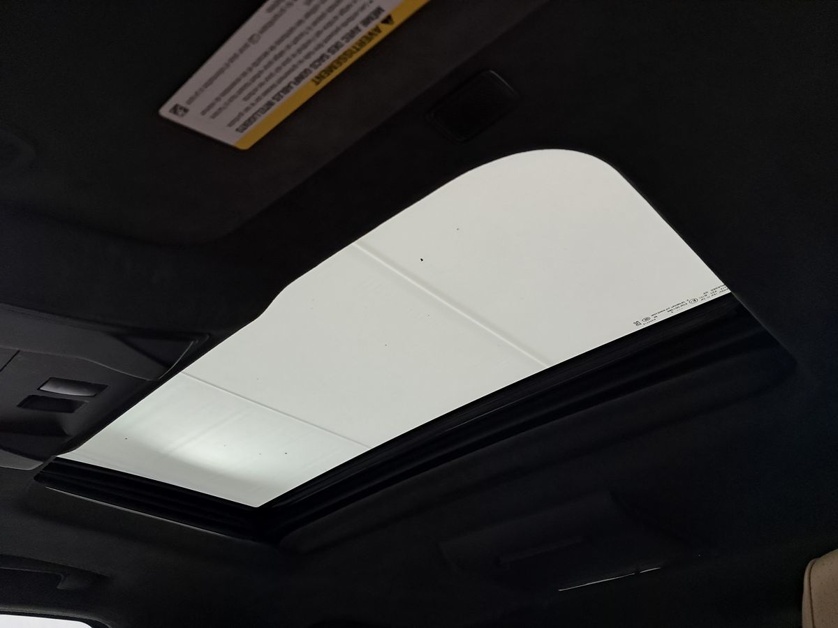 Vehicle image 13 of 57