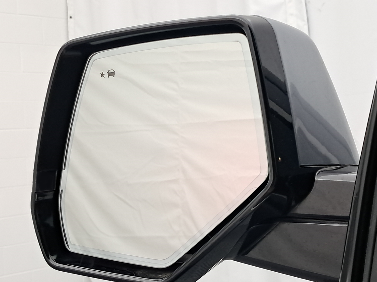Vehicle image 21 of 57