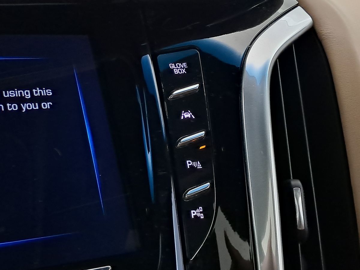Vehicle image 33 of 57