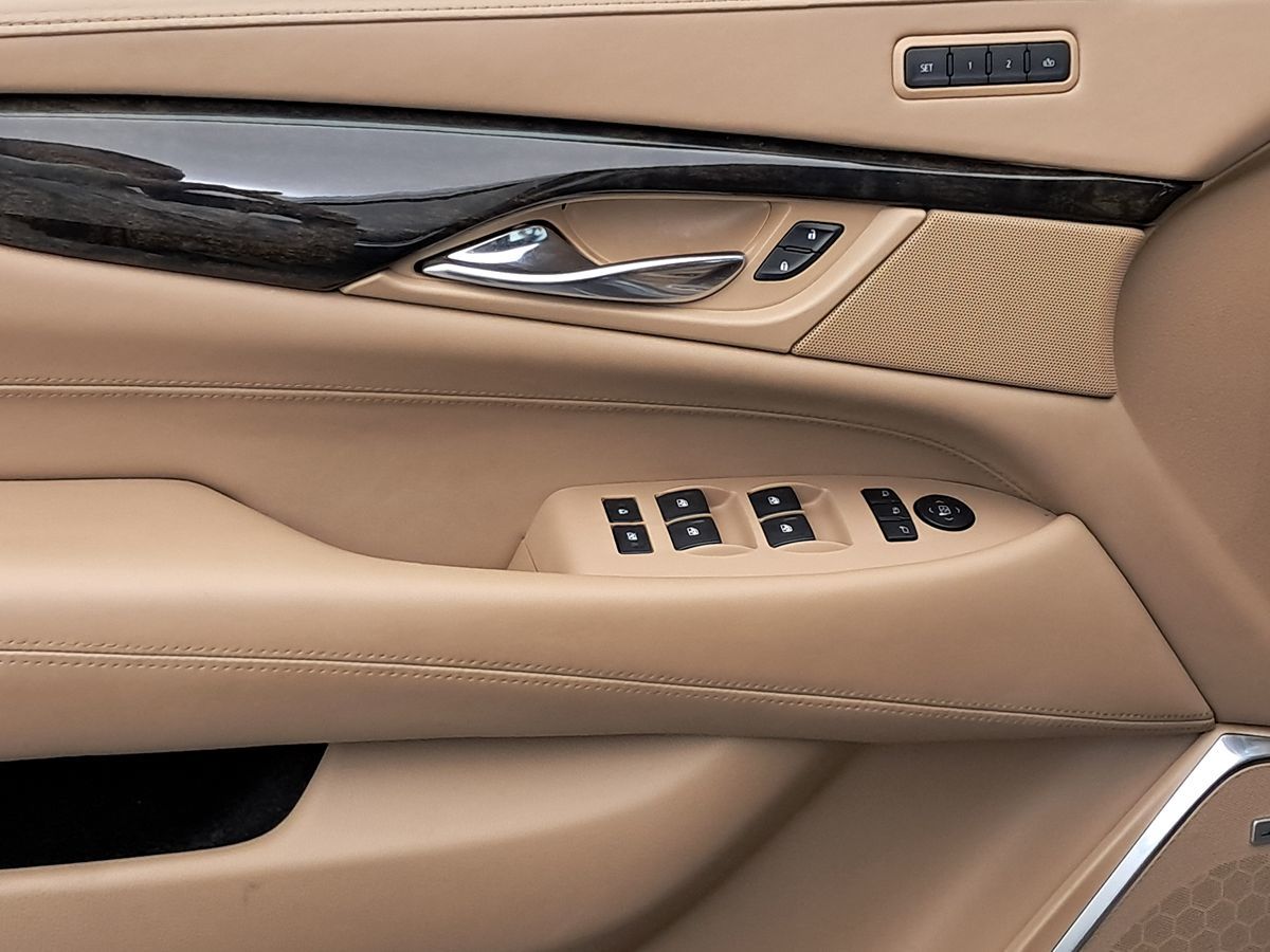 Vehicle image 22 of 57