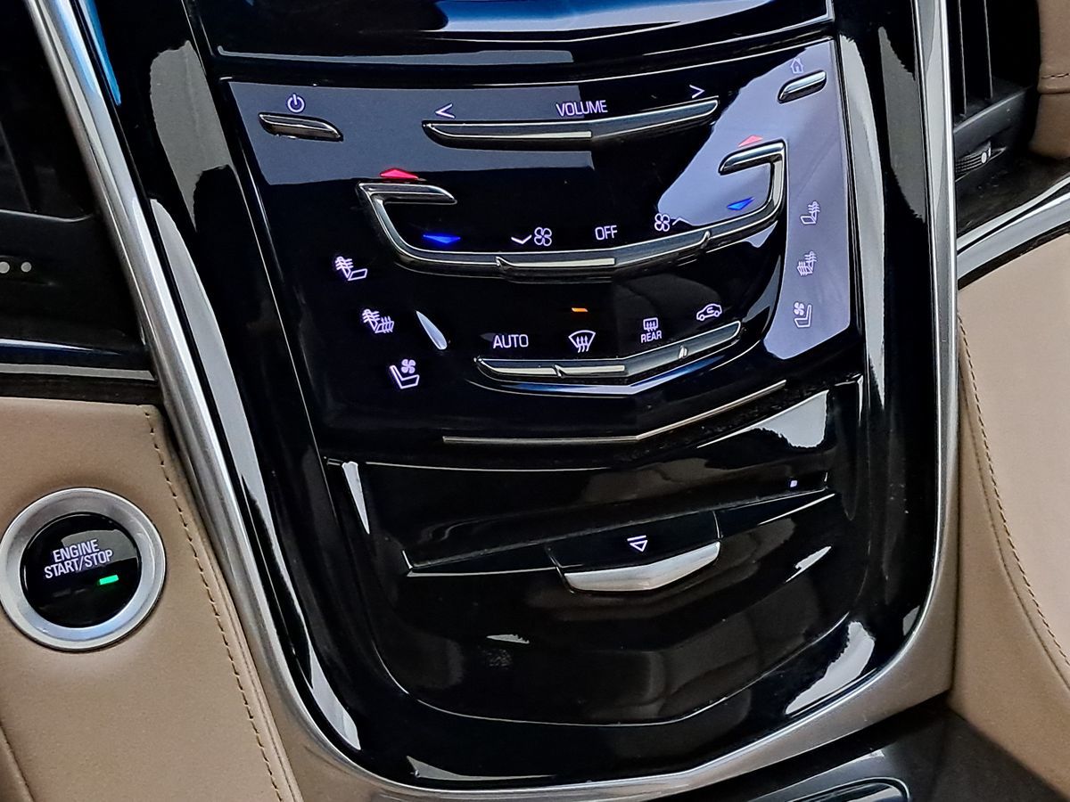 Vehicle image 38 of 57