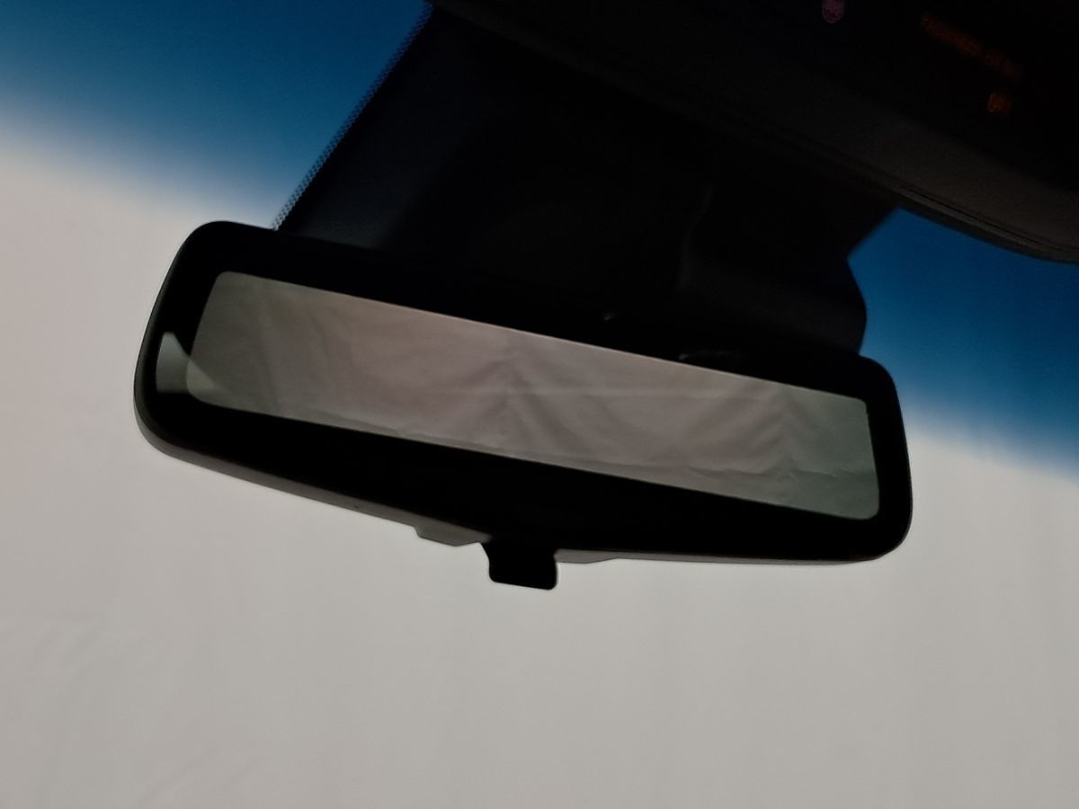 Vehicle image 28 of 57
