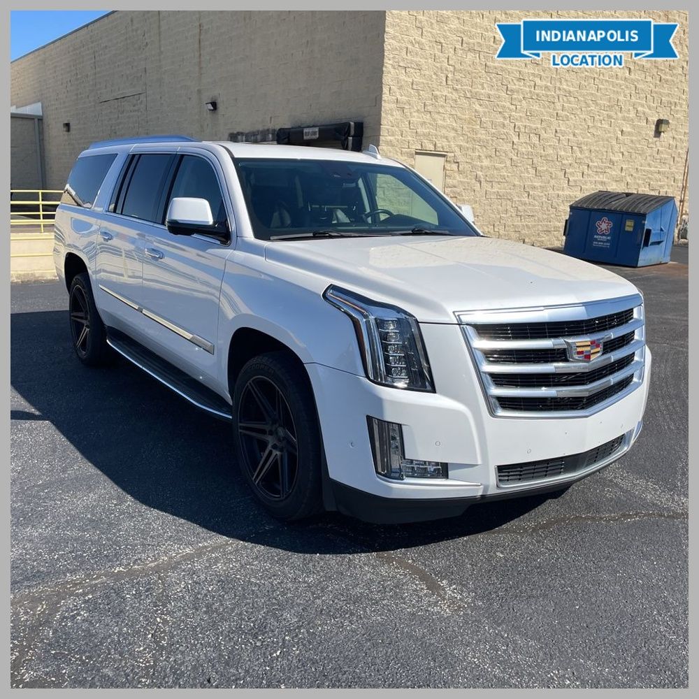 2020 Cadillac Escalade ESV Premium Luxury Image 2 of 18