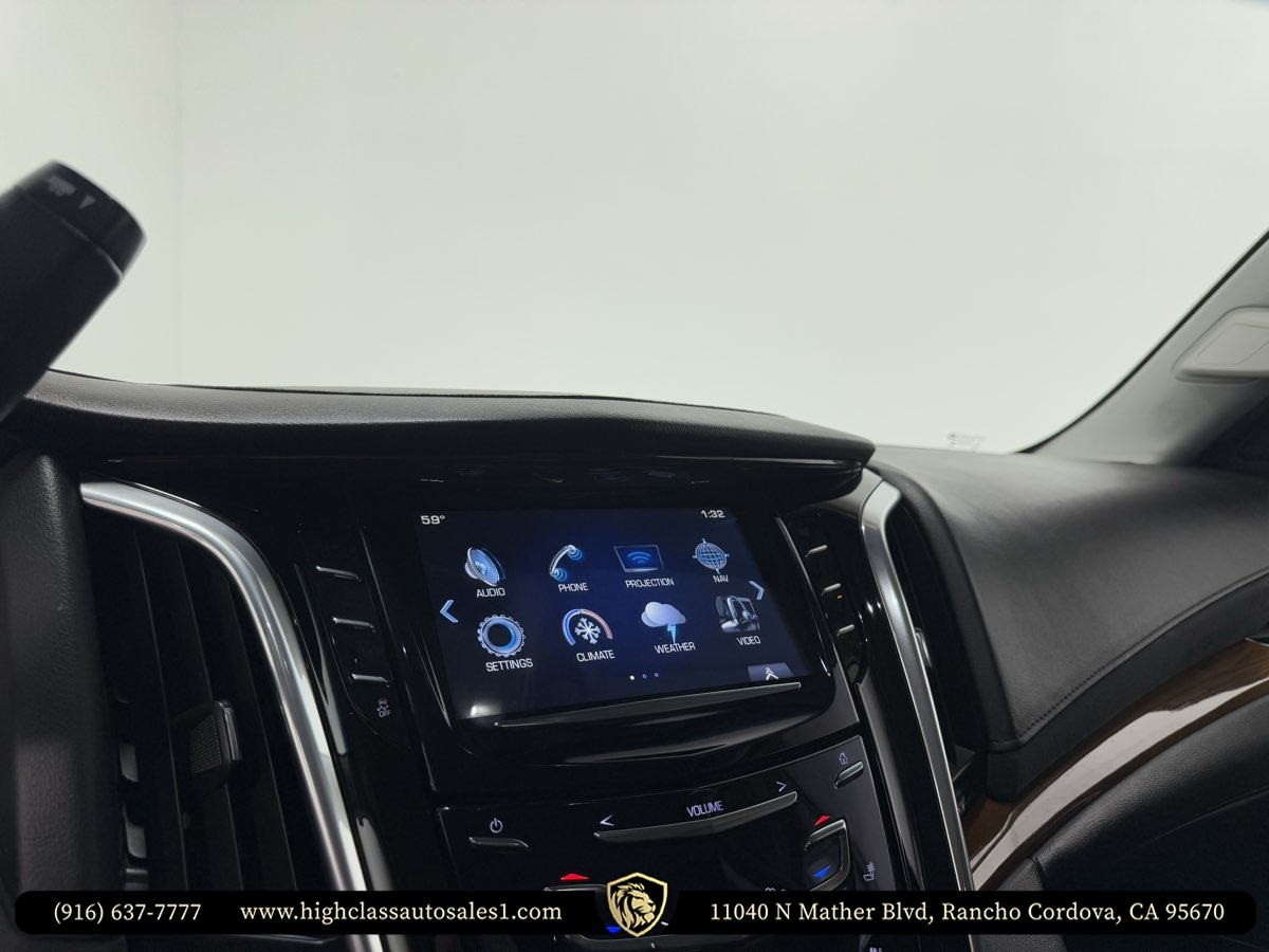 Vehicle image 38 of 52