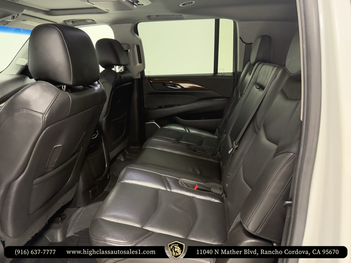 Vehicle image 20 of 52