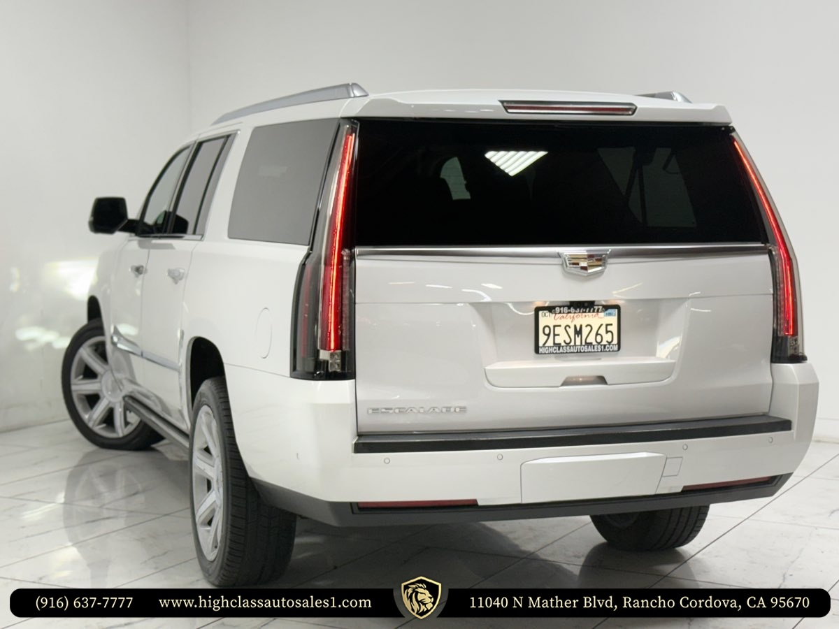 Vehicle image 9 of 52