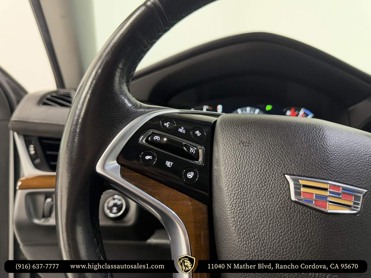 Vehicle image 37 of 52