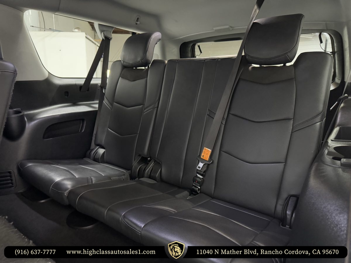 Vehicle image 22 of 52