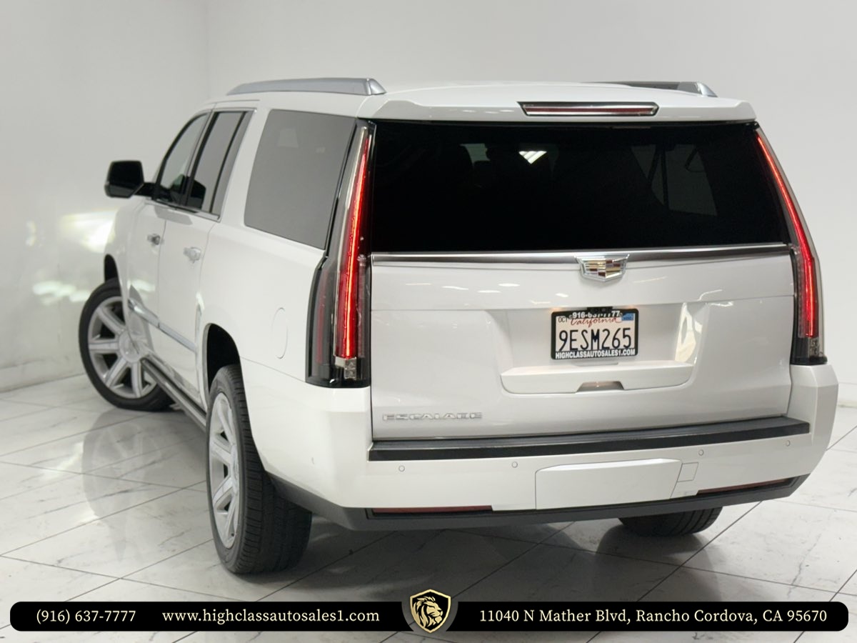 Vehicle image 12 of 52