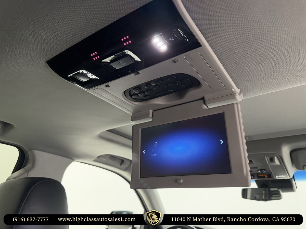 Vehicle image 34 of 52