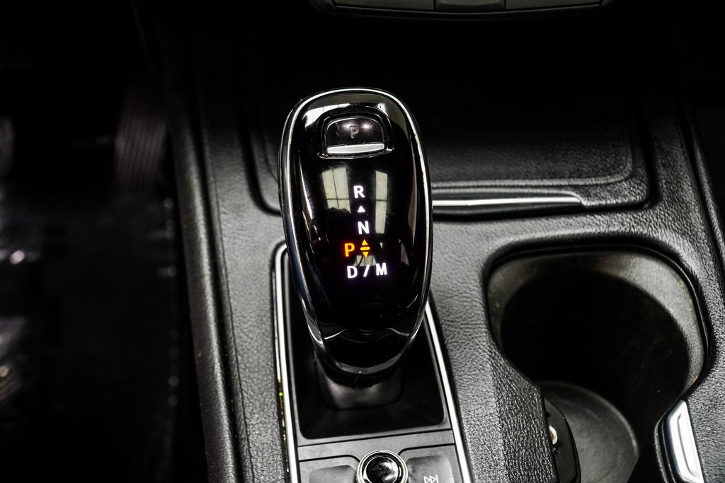 Vehicle image 19 of 36