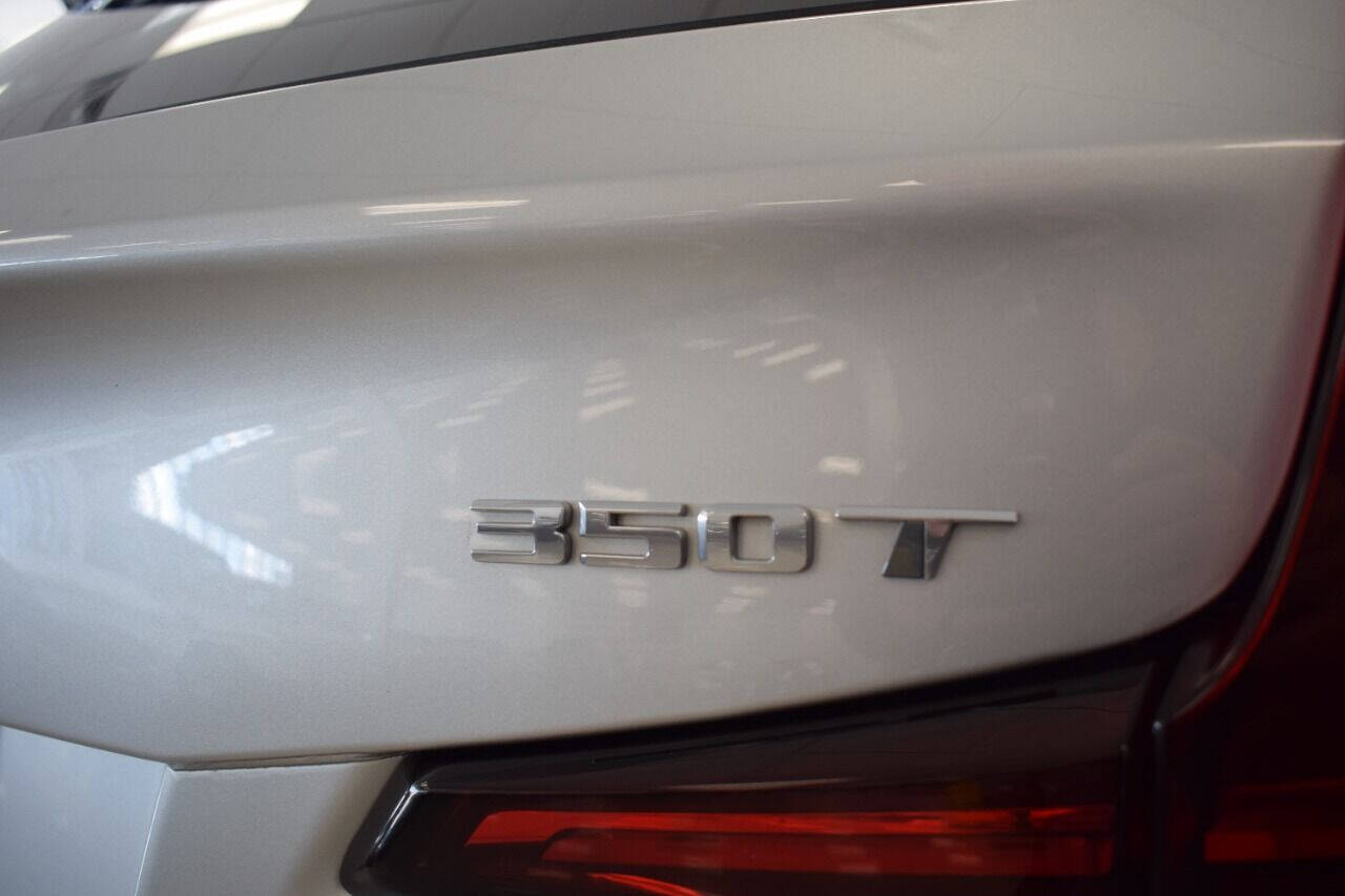 Vehicle image 16 of 58