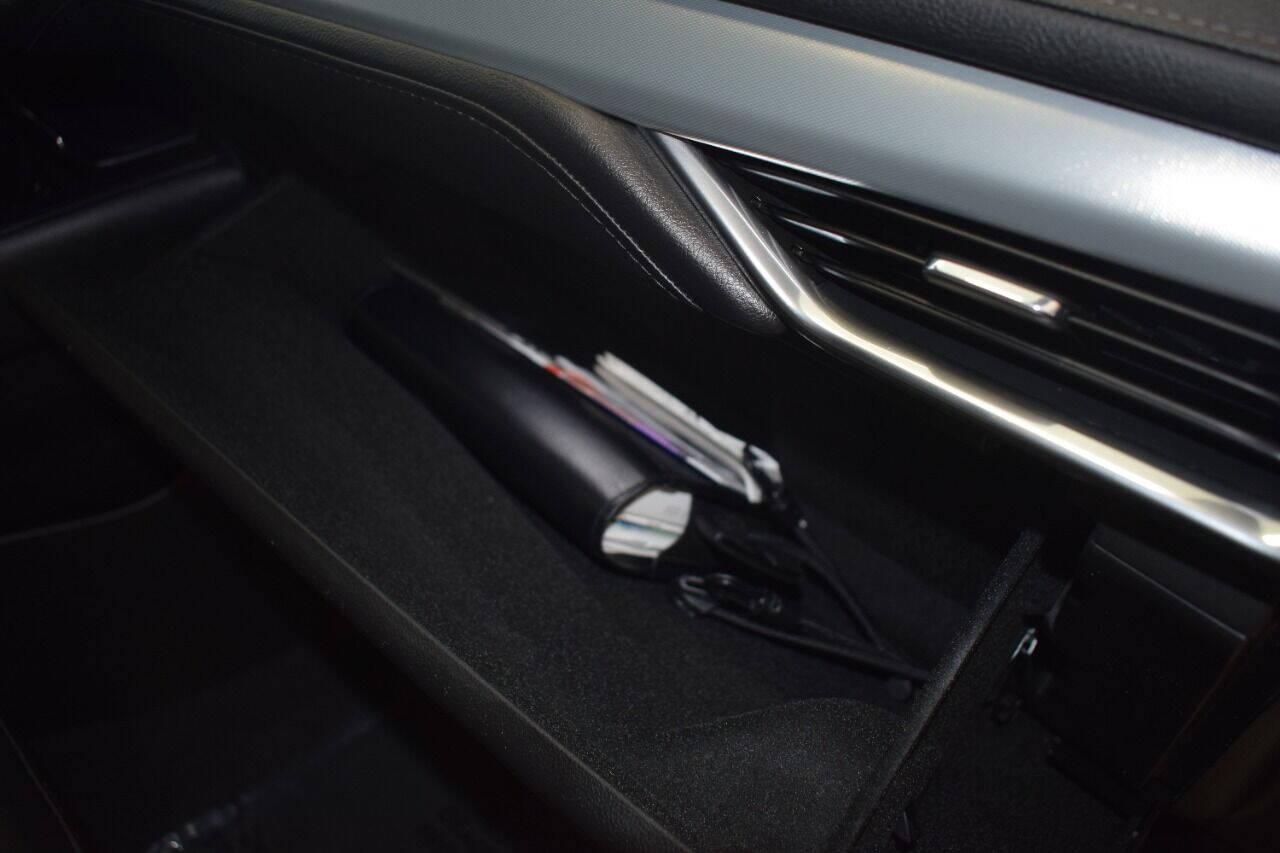 Vehicle image 45 of 58