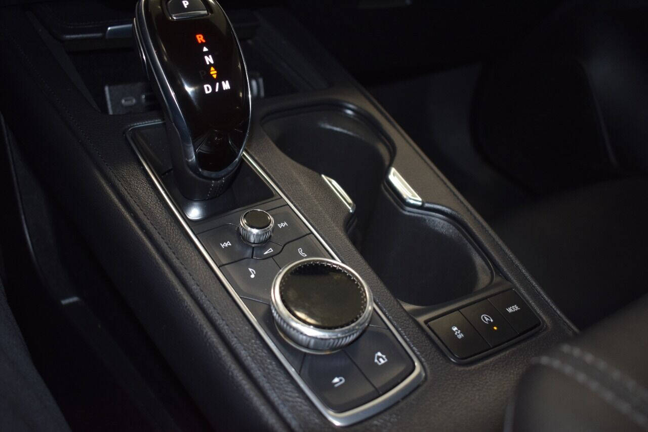 Vehicle image 51 of 58