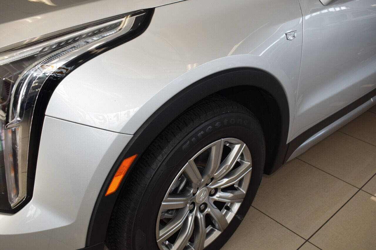 Vehicle image 10 of 58