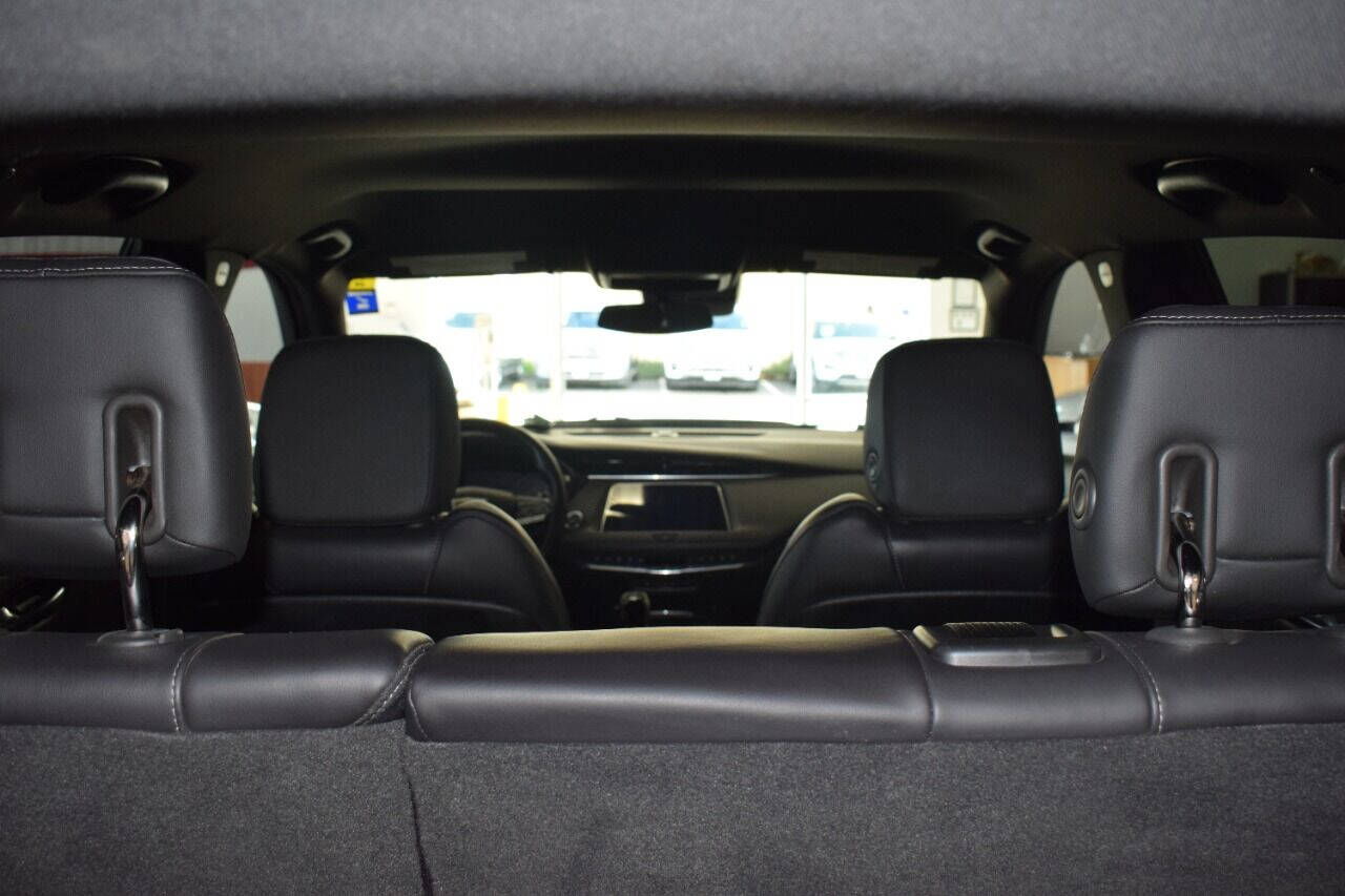 Vehicle image 18 of 58