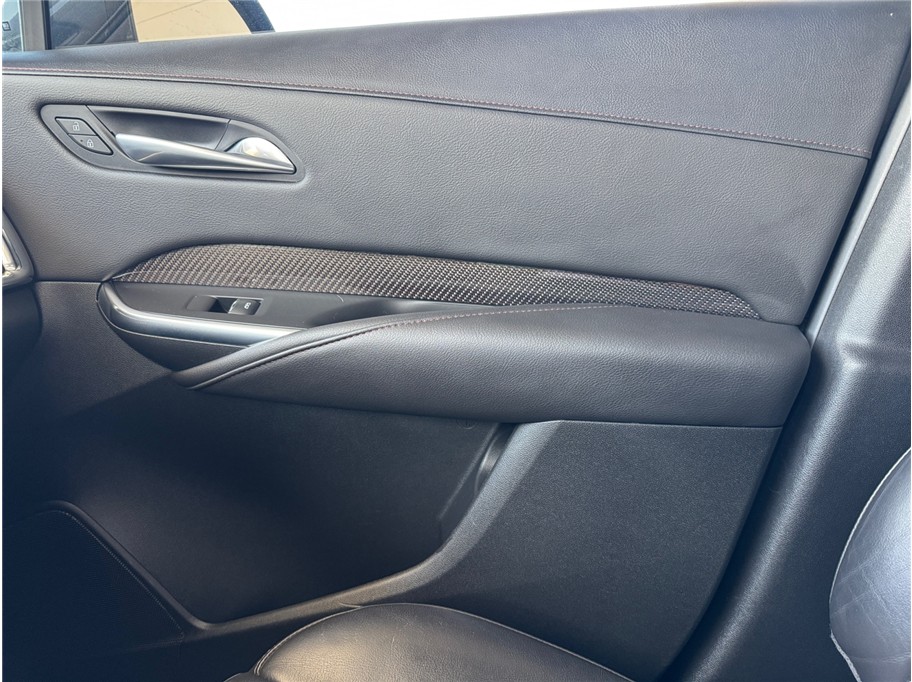 Vehicle image 16 of 23