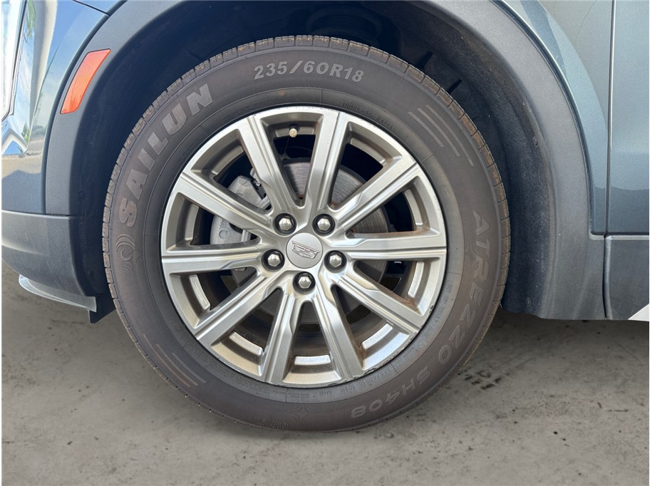 Vehicle image 9 of 23