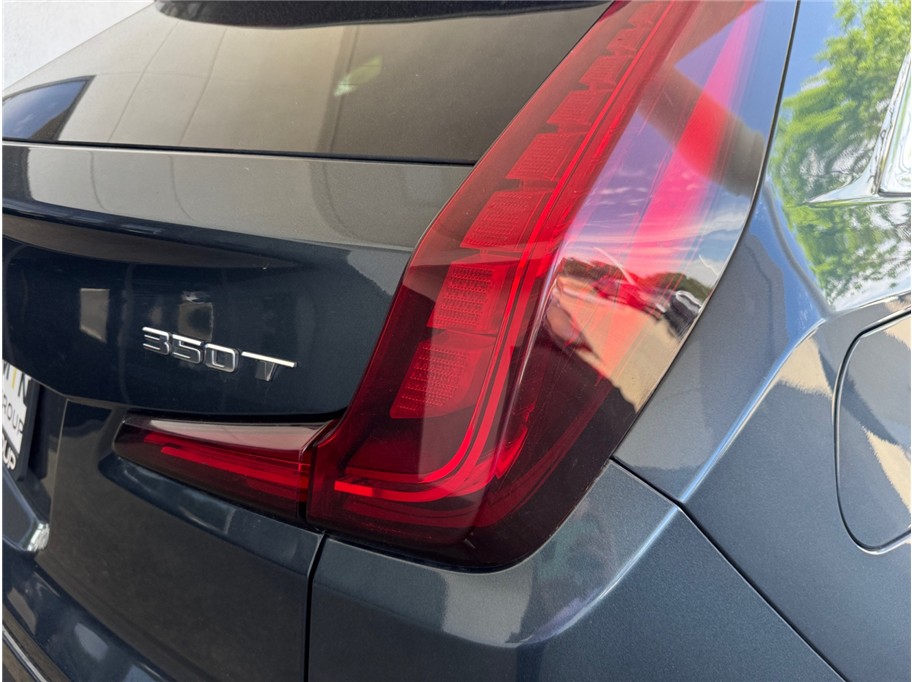 Vehicle image 22 of 23