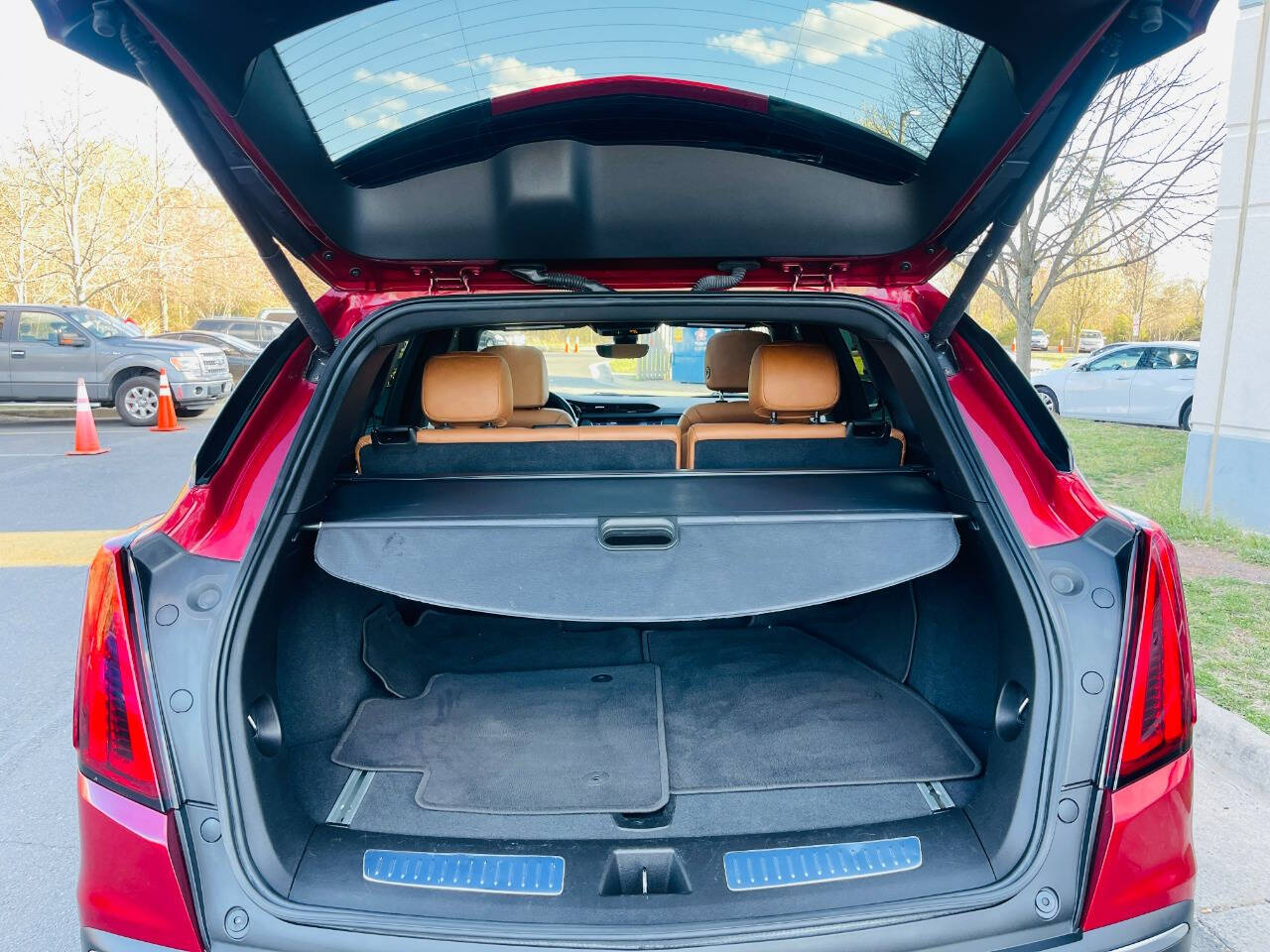 Vehicle image 31 of 69