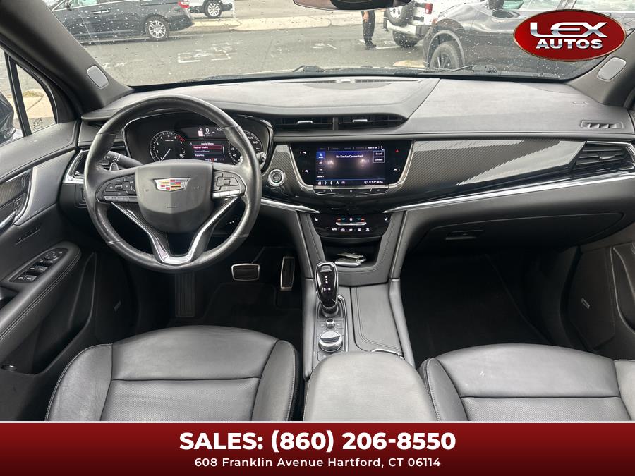 Vehicle image 25 of 46