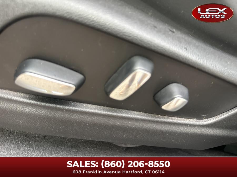Vehicle image 38 of 46