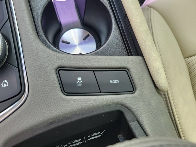 Vehicle image 23 of 28
