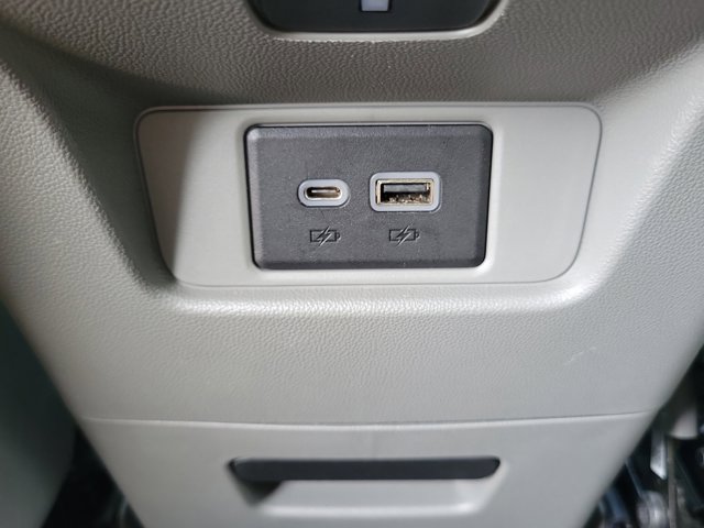 Vehicle image 22 of 28
