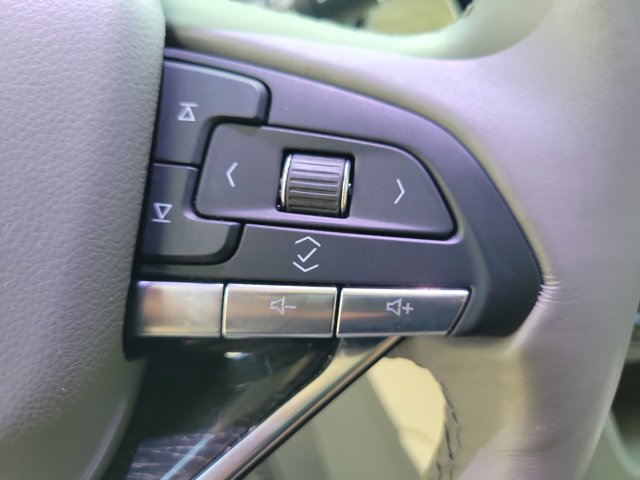 Vehicle image 20 of 28