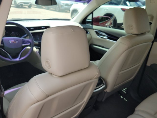 Vehicle image 7 of 28