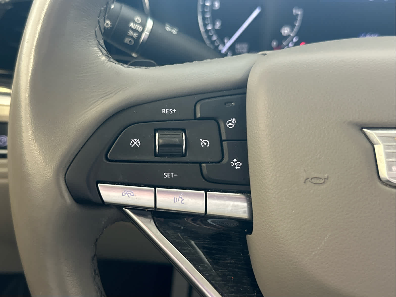 Vehicle image 48 of 62