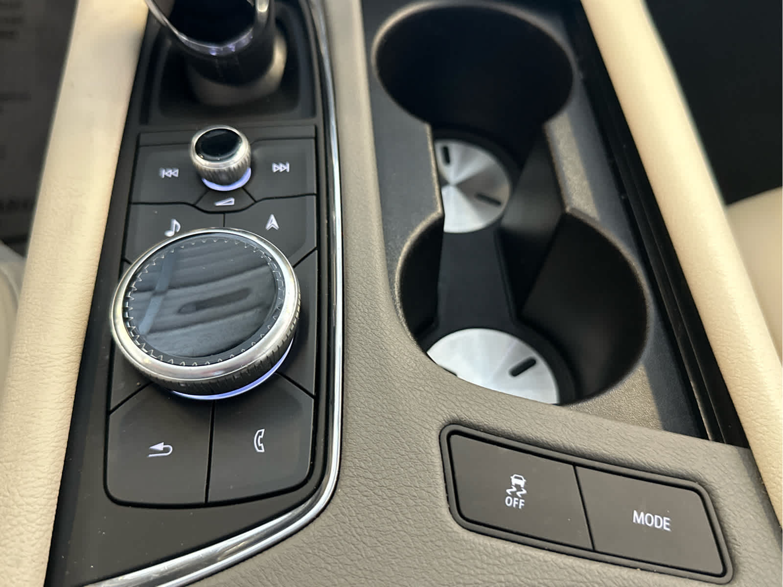 Vehicle image 58 of 62