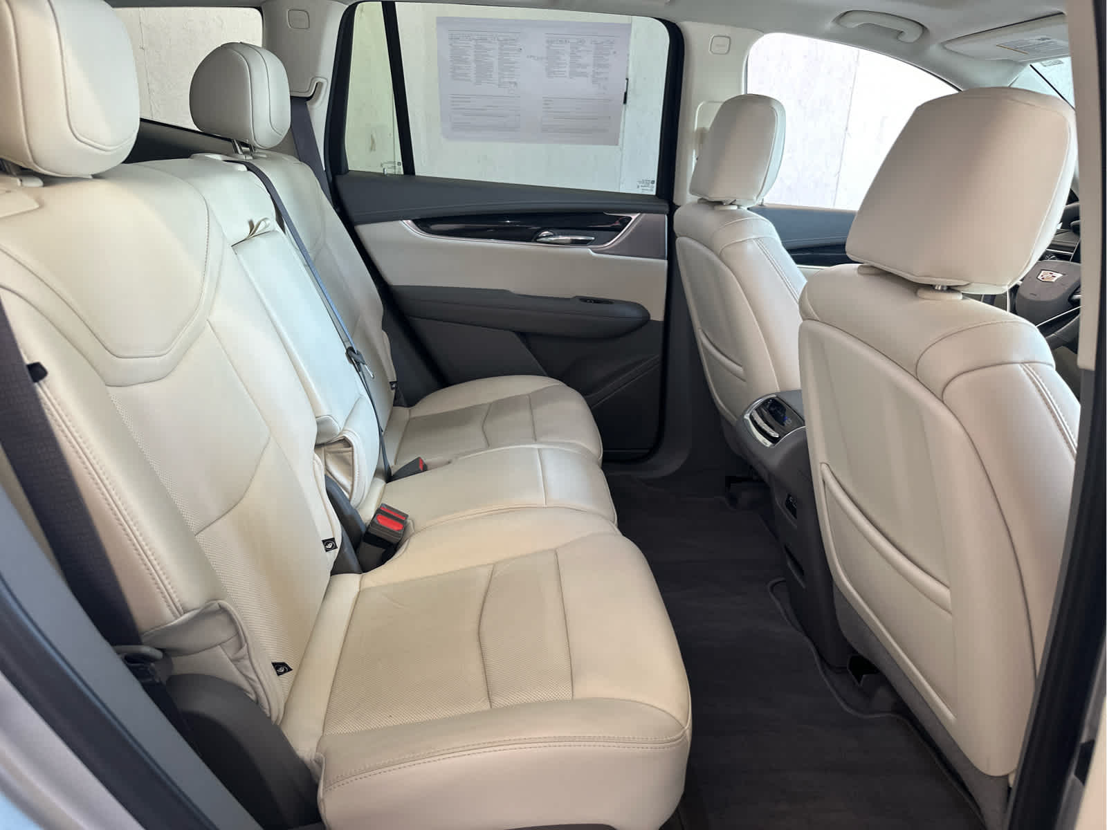 Vehicle image 11 of 62