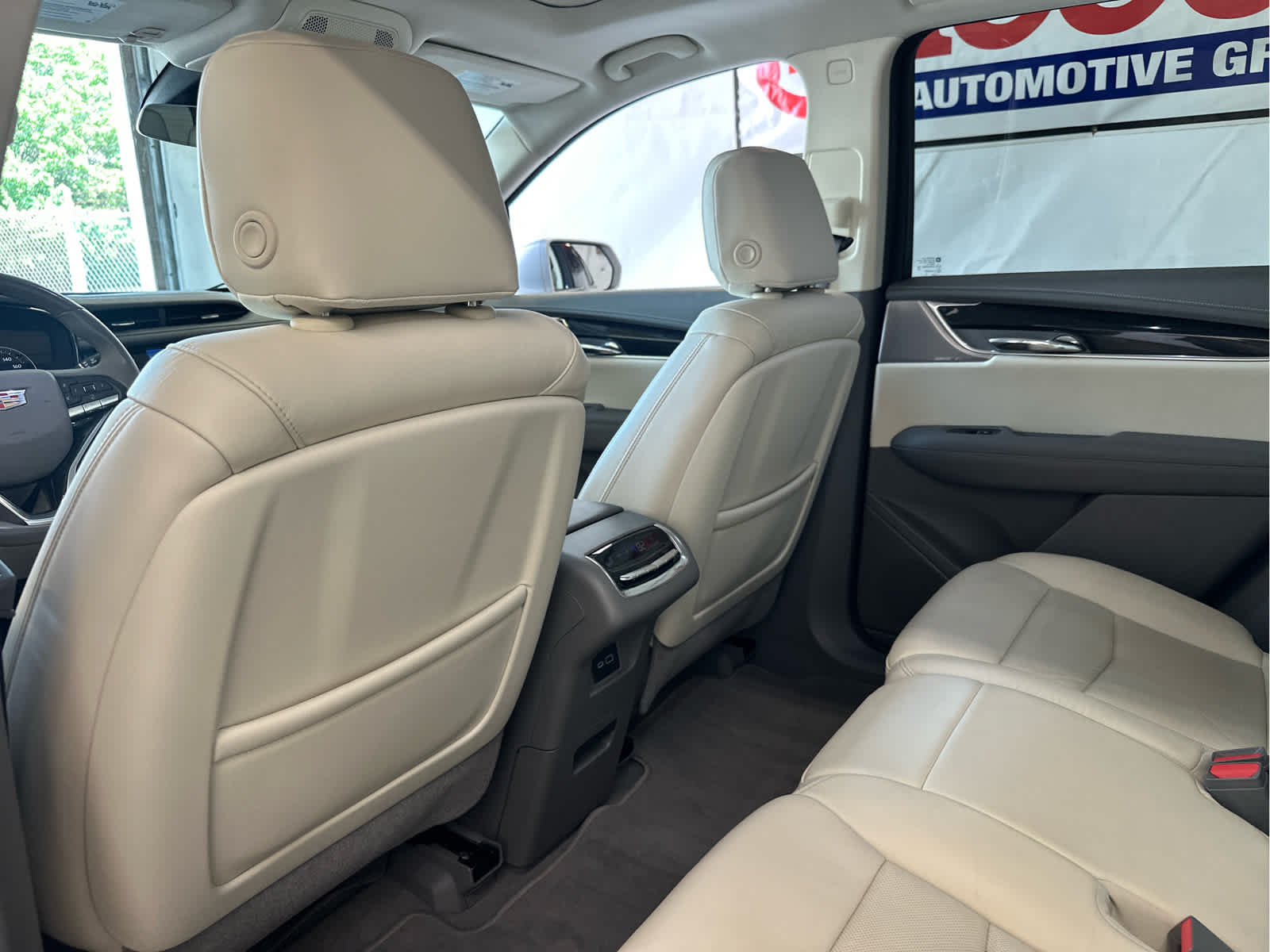 Vehicle image 21 of 62
