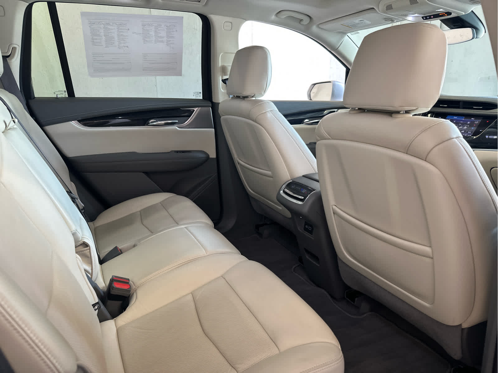 Vehicle image 14 of 62