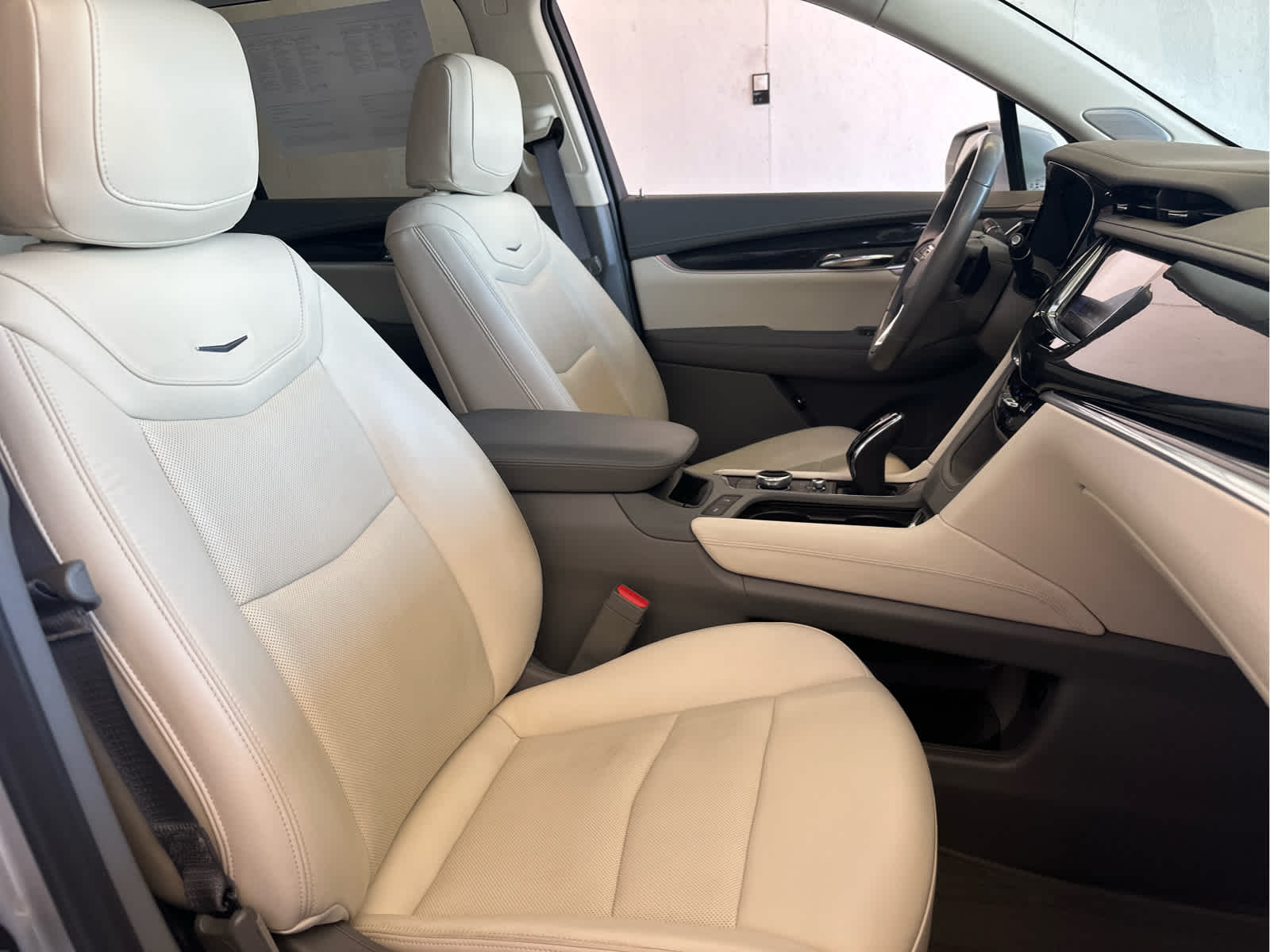 Vehicle image 15 of 62