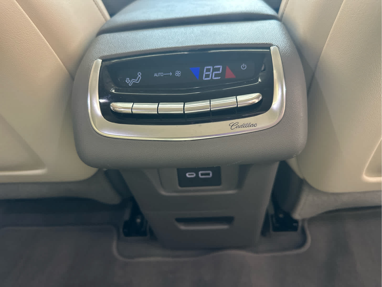 Vehicle image 42 of 62