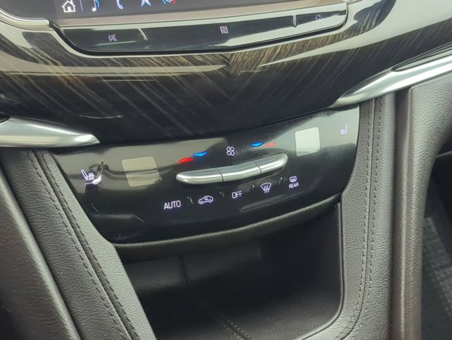 Vehicle image 31 of 33