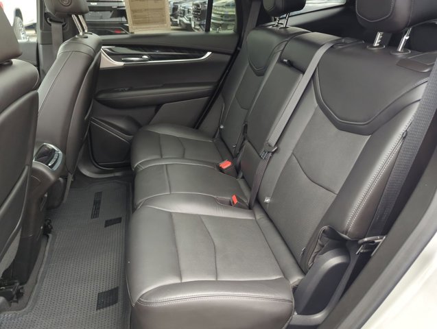 Vehicle image 10 of 33
