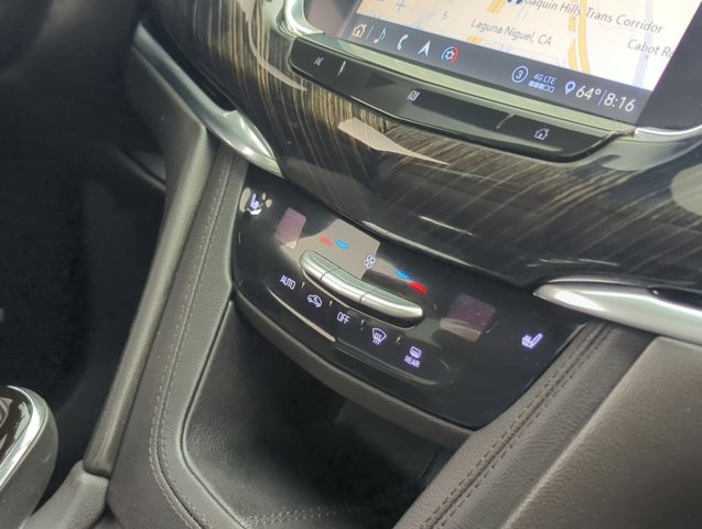 Vehicle image 17 of 33