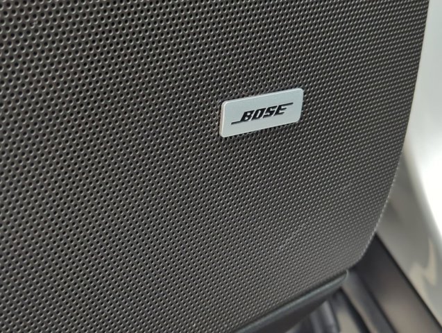 Vehicle image 24 of 33
