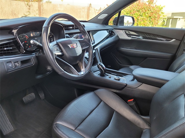 Vehicle image 11 of 27