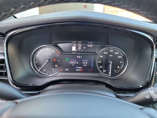 Vehicle image 24 of 27