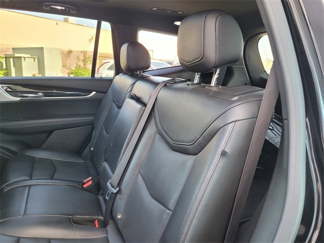 Vehicle image 14 of 27